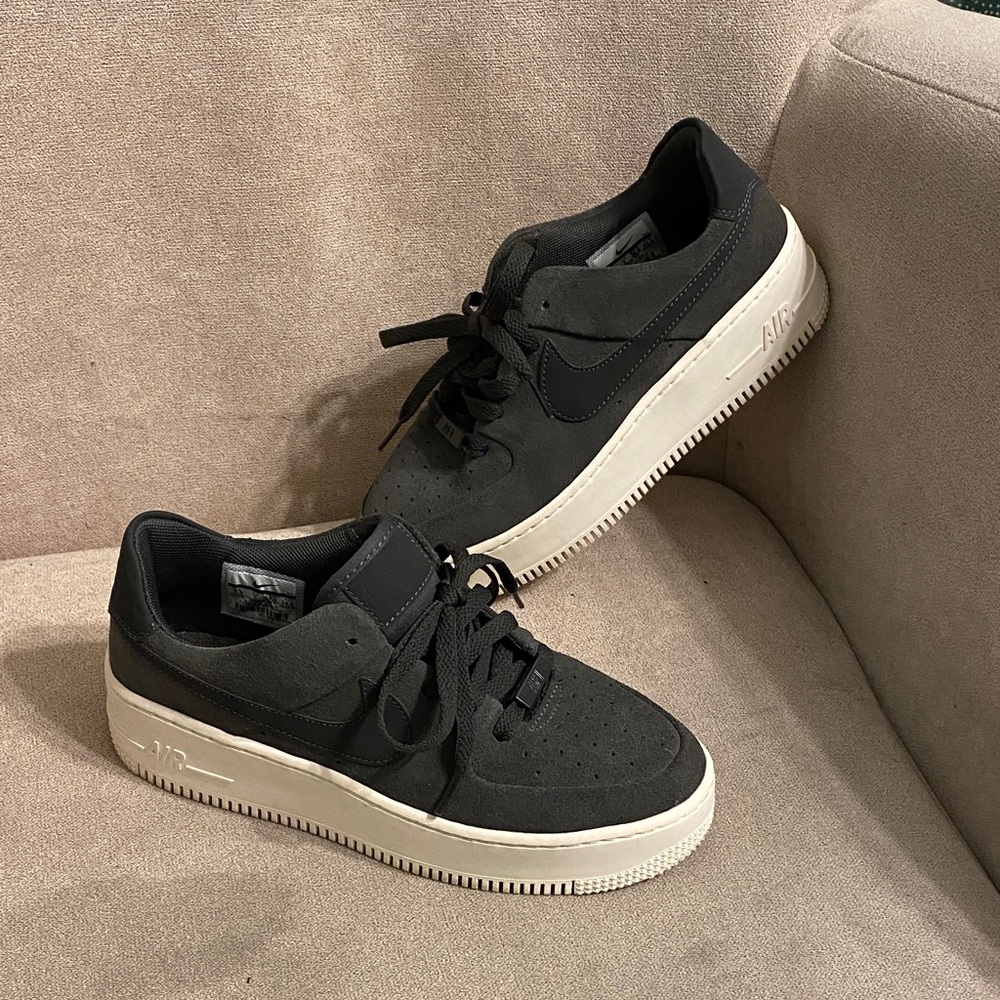 Nike Air Force 1